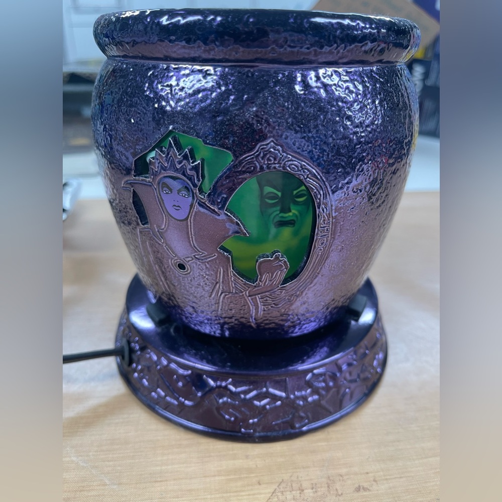 Disney Villains Scentsy Warmer